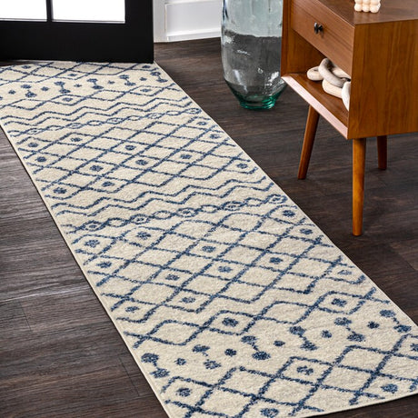 JONATHAN Y Aksil Beni Souk Runner Rug – 2x8 Ft Bohemian Trellis Design (Cream/Black)