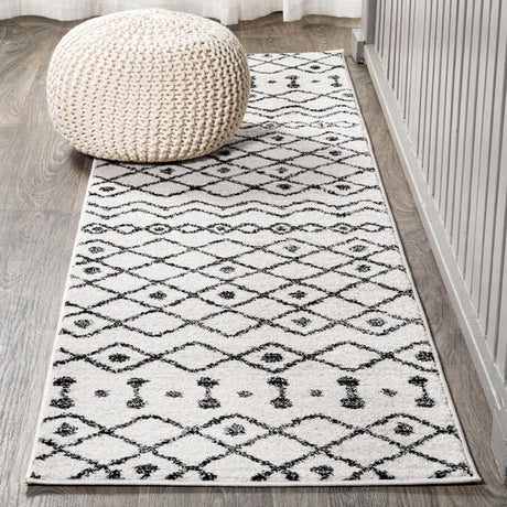 JONATHAN Y Aksil Beni Souk Runner Rug – 2x8 Ft Bohemian Trellis Design (Cream/Black)