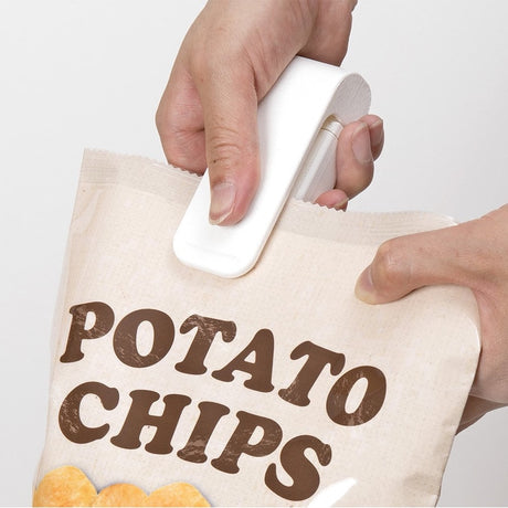 Mini Heat Sealer Household Accessories  Plastic Bag Sealer  For Storage In The Kitchen Food Snacks  Fruits And Vegetables.